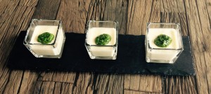 06_Parmesan Panna Cotta mit Bärlauchpesto